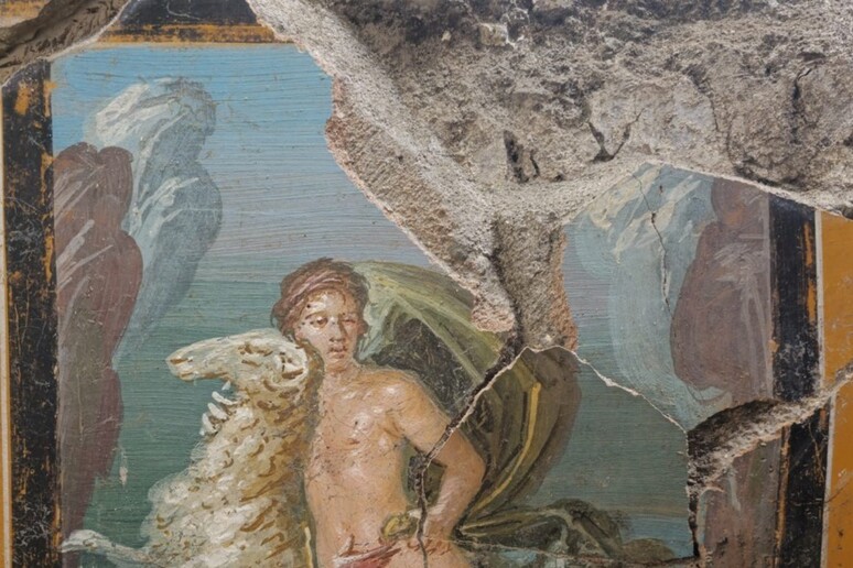 Pompei, spunta un affresco di Frisso e Elle