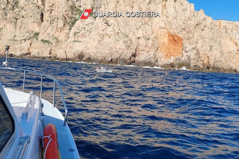 4971e26836aa4c32a42b35e2b634612a Barca in avaria ad Alghero, 3 diportisti salvati da G.Costiera