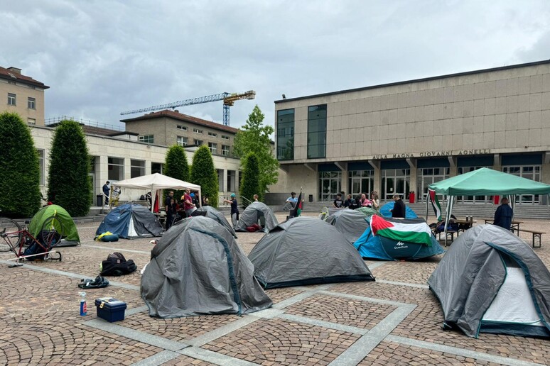 In tenda al Politecnico di Torino gli studenti pro Gaza
