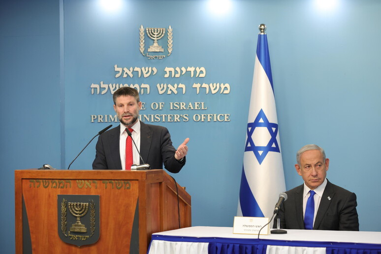 Ministro Israele, 'ultimatum a Hezbollah o entrata in Libano'