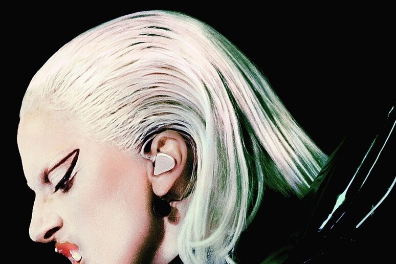 Lady Gaga, arriva film-concerto Gaga Chromatica Ball