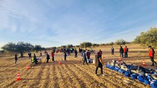 Mezzaluna rossa e Oim assistono i migranti a El Amra in Tunisia