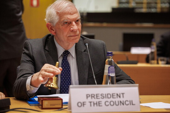 Borrell: "Abrogare le leggi discriminatorie contro persone Lgbti"